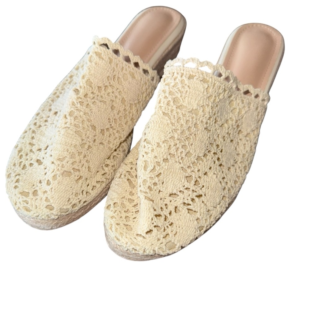 Women’s Espadrille Summer Wedge Slip On Crochet Size 10 Beige 2” Wedge Boho New